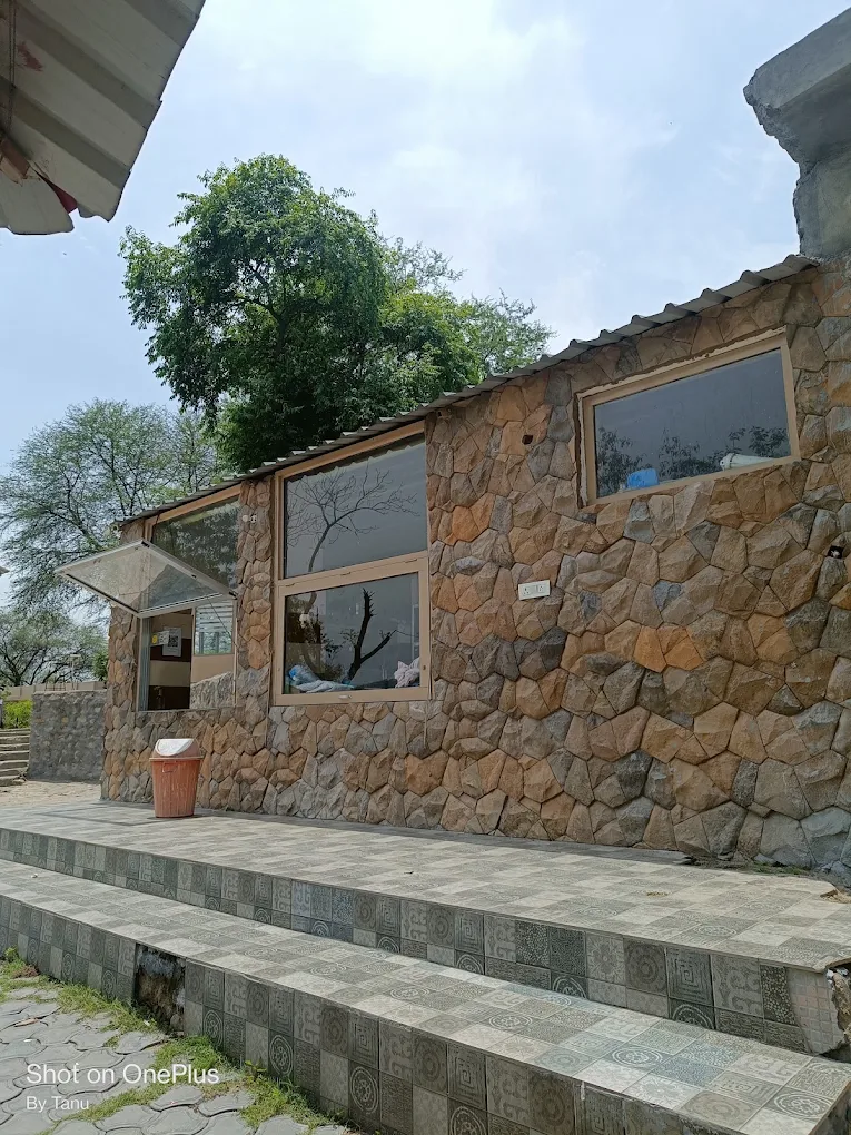 Black Hole Cafe